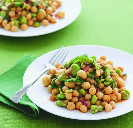 Нут с зеленью и оливковым маслом на пару